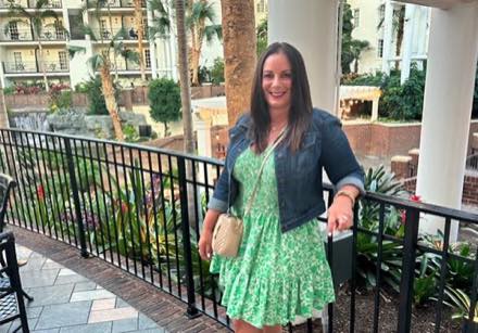 Jennifer Byrne traveling, photo 2 of 6