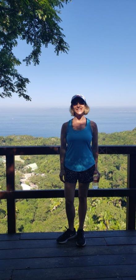 Lisa Bercze traveling, photo 6 of 6