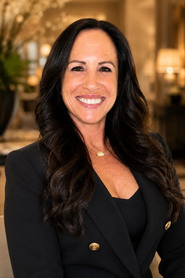 Nikki Sterling, Luxury Travel Advisor at The Tropical Travelers