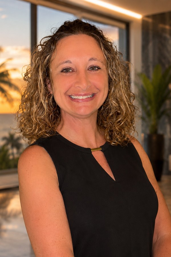 Jenn Carr, Luxury Travel Advisor at The Tropical Travelers